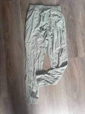 Aeropostale Men's Olive Green Drawstring Joggers